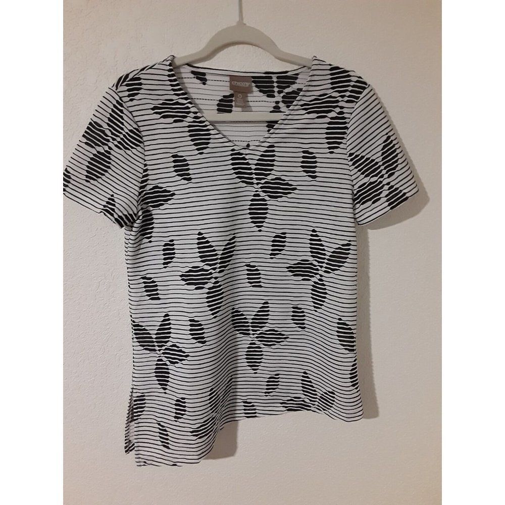 Chicos Short Sleeve Top Shirt Chico Size 0 Black/White Textured Asymmetrical Hem
